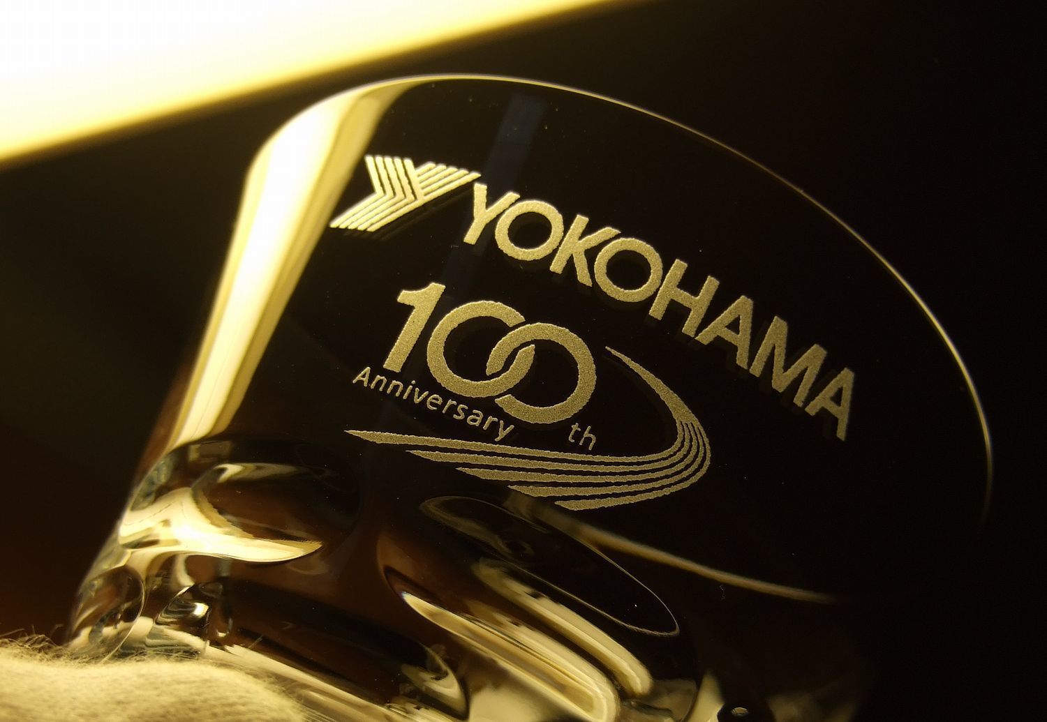 バカラ ルチアタンブラー２０１７ 横浜タイヤ彫刻.jpg