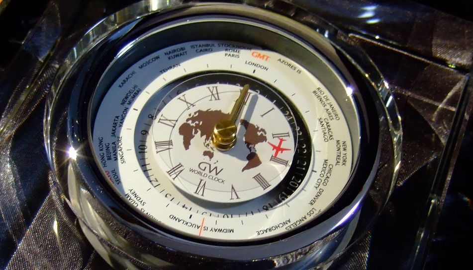 GW ナルミ時計 カーヴ モノリスクロック 名入れ彫刻 p top　世界時計.jpg