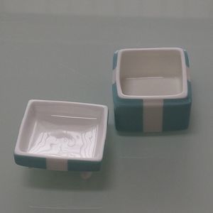 ティファニーのブルーボウボックスへ名入れ|置き物Ptop3.jpg