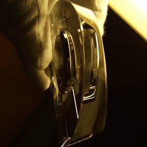 ナルミの時計へ名入れ|アーチクロックtop厚さ画像.jpg
