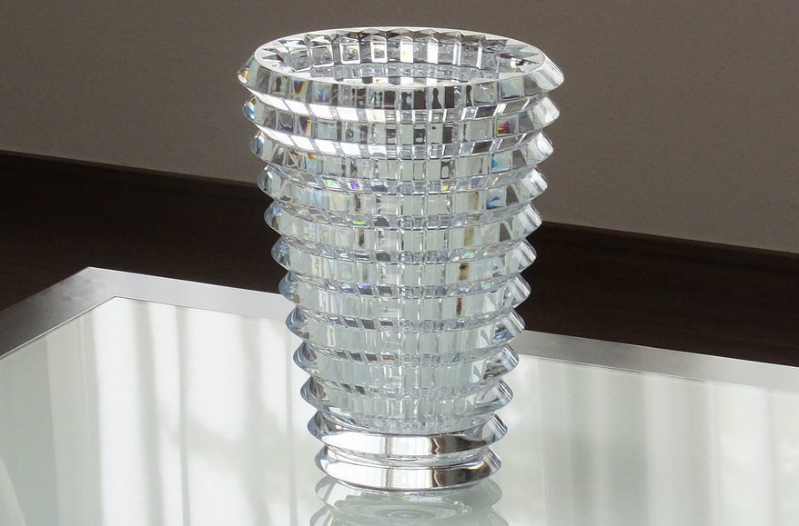 baccarat-eye-vase-naire