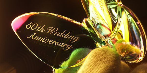 バカラへ名入れ|ラッキーバタフライご結婚周年記念品b.jpg