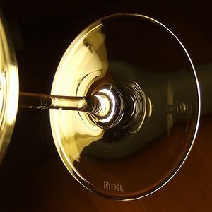 Riedel リーデルグラスへ名入れ｜ヴィノムブルゴーニュtop写真2.jpg