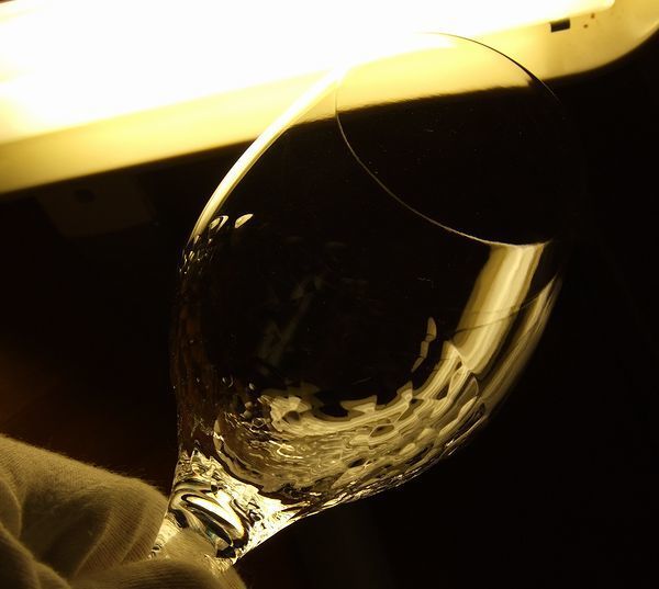 ウエッジウッドのワイングラスへ名入れ【シークイン】商品Ｐトップ画像.jpg
