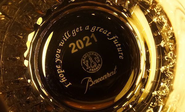 バカラ【Baccarat】イヤーグラスへ名入れ彫刻|ティアラタンブラー2021のご退職記念品.jpg