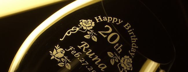 バカラオノロジーワイングラスへ名入れ｜20歳誕生日プレゼント.jpg