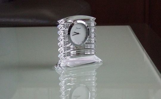 バカラ置き時計への名入れ刻印【ラランドクロック】オーダーメイドの記念品