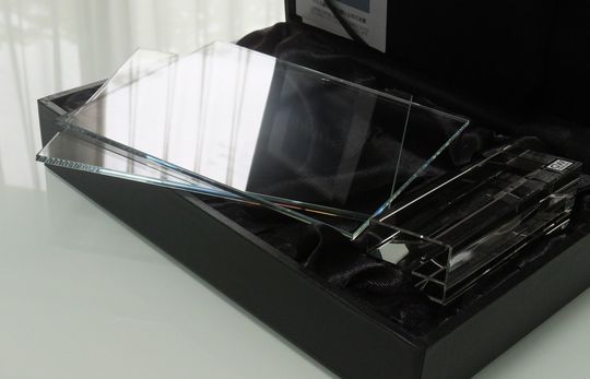 名入れ記念品】名入れ スワン フォトフレーム｜ナルミ