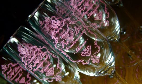 ティファニー 名入れ 結婚祝い｜ペアグラス・クリスタルギフトの特別な