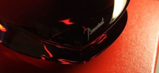 バカラの置物へ名入れ刻印【ザンザンハートレッド】オーダーメイドの記念品