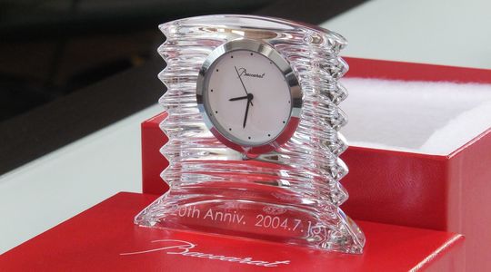 バカラ　置き時計　新品　記念品 バカラ置き時計への名入れ刻印【ラランドクロック】オーダー