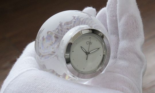 名入れ刻印時計【クリスタル記念品】ナルミ置き時計｜アースクロック