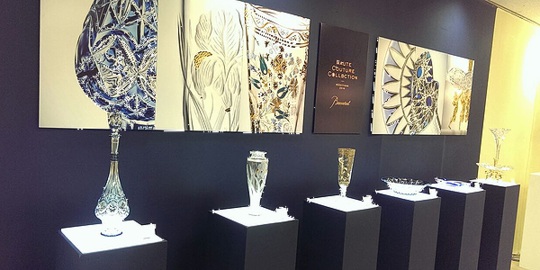 オールド・バカラ 博物館級!! 特大 ブロンズ装飾 獅子脚台座 センターピース グランドセイコーブティック 表参道ヒルズ」が4月27日（土）にオープン