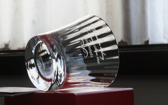 大切な家族と笑顔で過ごした瞬間｜名入れギフトが思い出を永遠にする